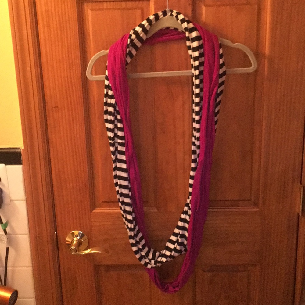 Infinity scarf - Picture 3 of 4